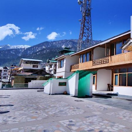Hotel Hilltop Manāli Exteriér fotografie